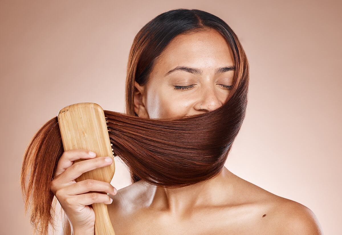 hair-care-beauty-and-brush-of-a-woman-brushing-af-2026-01-09-10-52-56-utc (1)